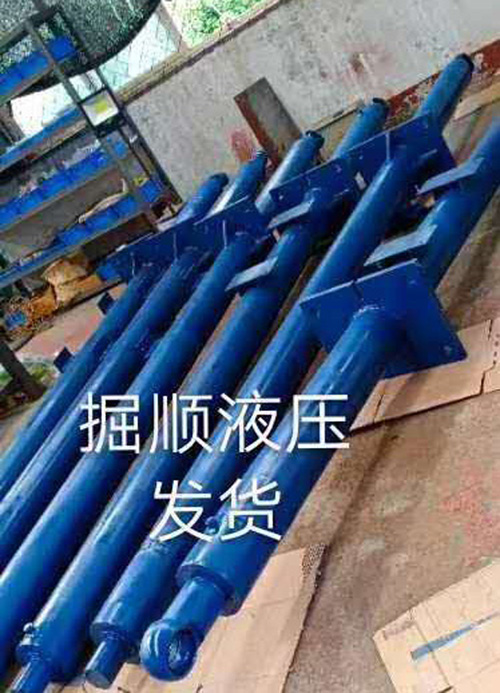 山東小型頂管機運往山西大同 助力脫貧攻堅戰