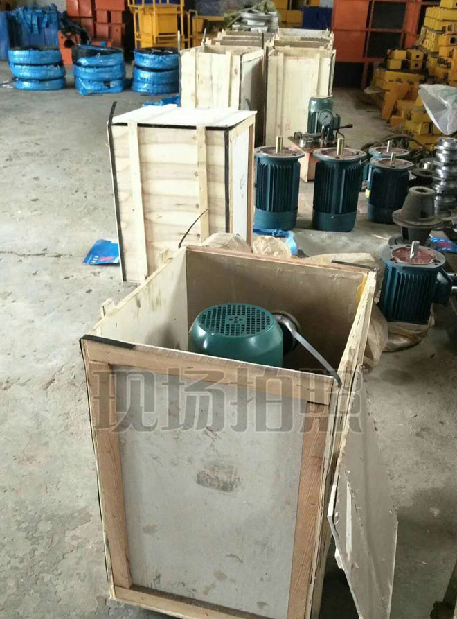 20套液壓油泵裝箱發貨湖北武漢